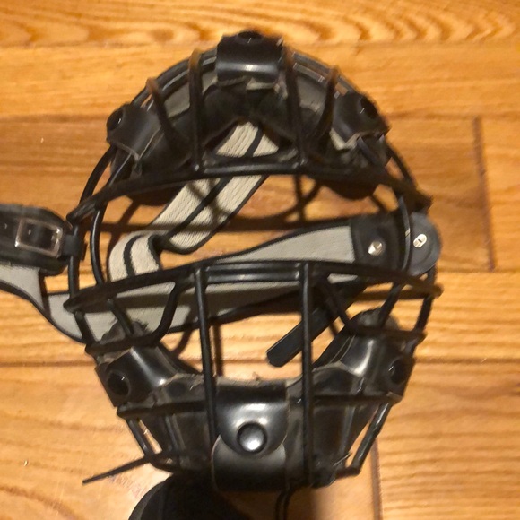 Bat catchers mask - Picture 1 of 1